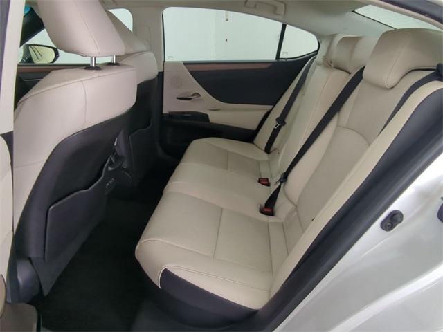 used 2023 Lexus ES 300h car, priced at $40,500