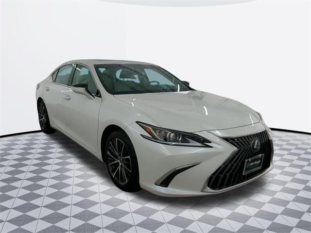 used 2023 Lexus ES 300h car, priced at $40,500