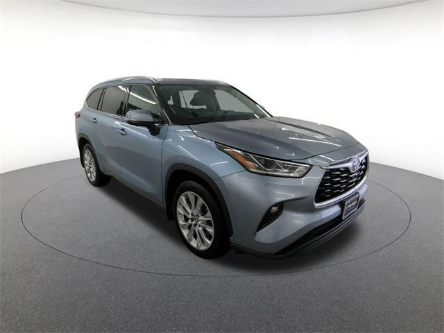 used 2023 Toyota Highlander car, priced at $39,200