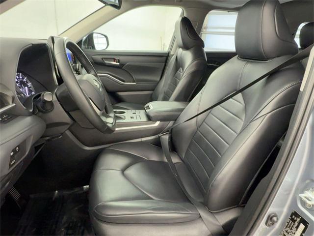 used 2023 Toyota Highlander car, priced at $30,600