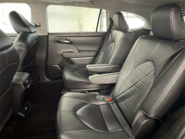 used 2023 Toyota Highlander car, priced at $30,600