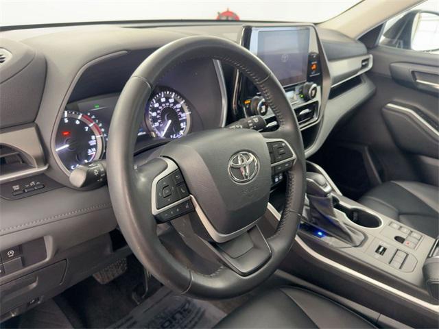 used 2023 Toyota Highlander car, priced at $30,600