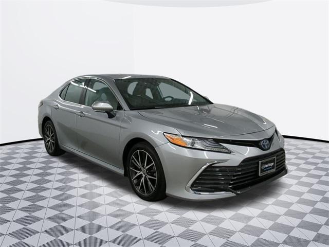used 2022 Toyota Camry Hybrid car, priced at $28,000