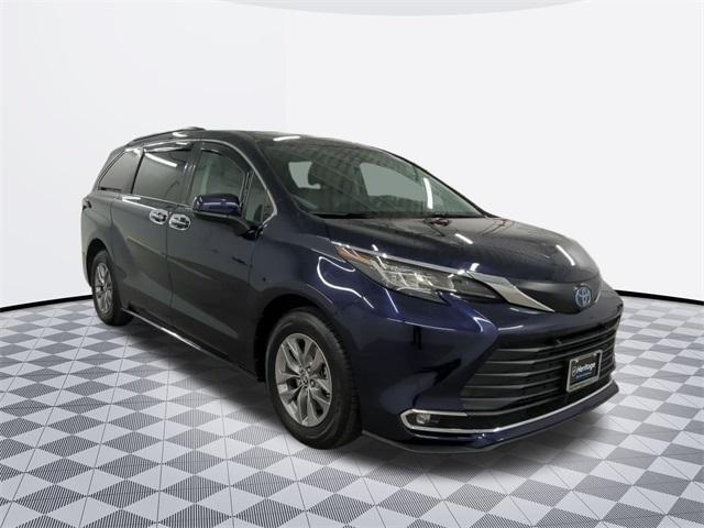 used 2022 Toyota Sienna car, priced at $41,500