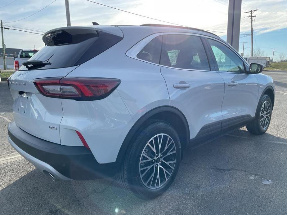 new 2025 Ford Escape car, priced at $38,995