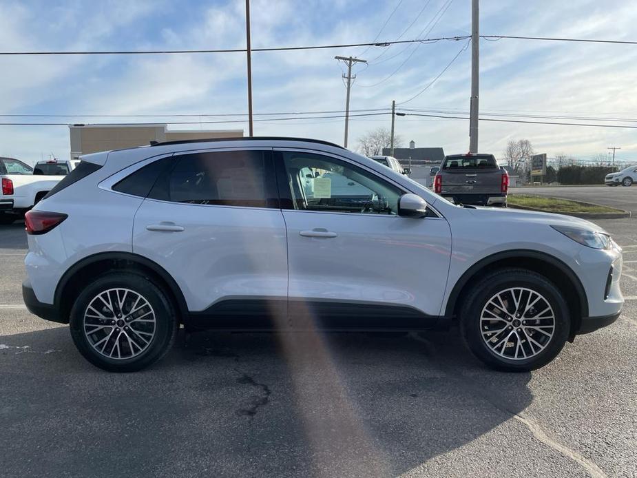 new 2025 Ford Escape car, priced at $38,995