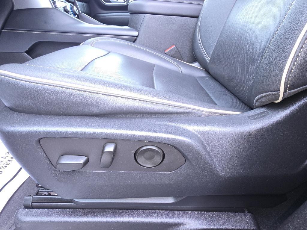 used 2022 Chevrolet Suburban car, priced at $43,995