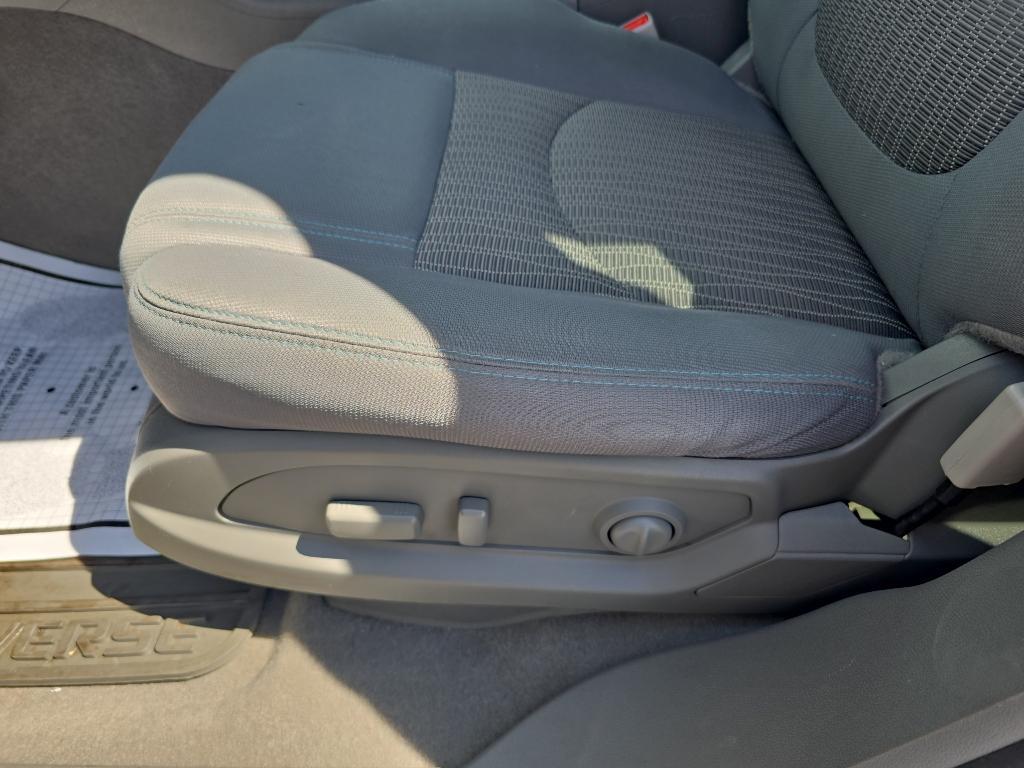 used 2015 Chevrolet Traverse car, priced at $10,995