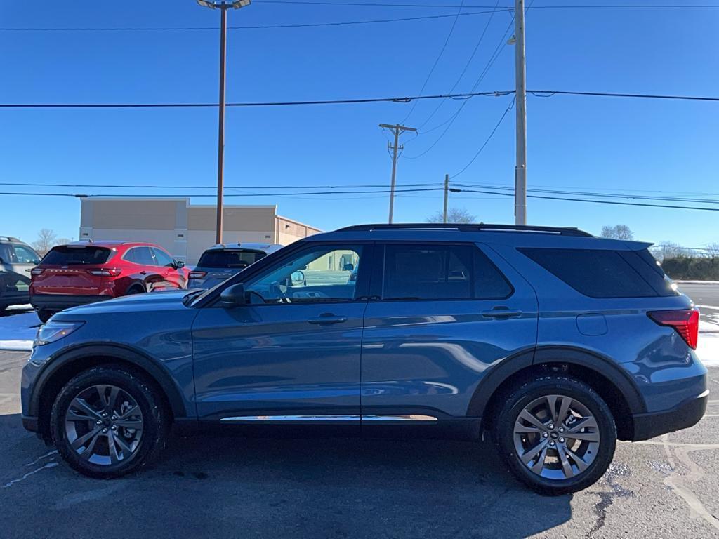 new 2025 Ford Explorer car, priced at $48,995