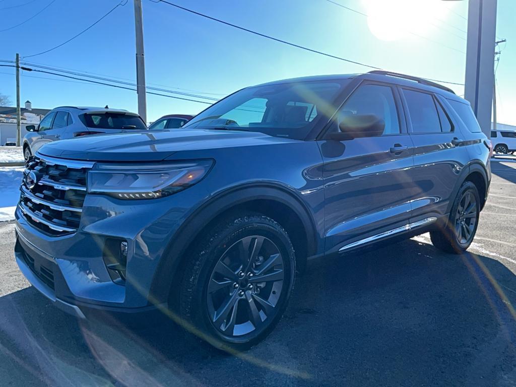 new 2025 Ford Explorer car, priced at $48,995