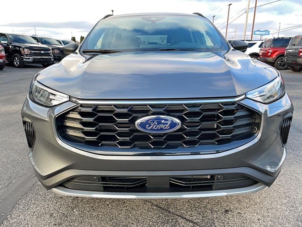 new 2025 Ford Escape car, priced at $33,295