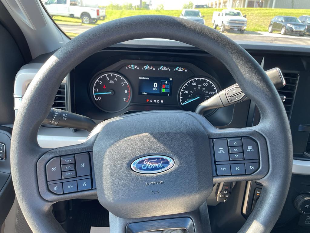 new 2025 Ford F-350 car, priced at $55,995