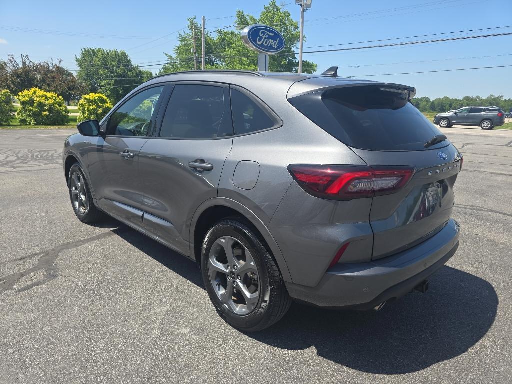 used 2023 Ford Escape car, priced at $24,995