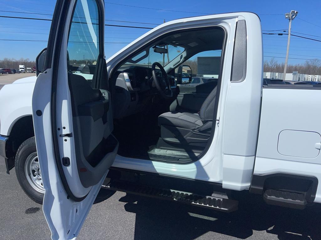 new 2024 Ford F-250 car, priced at $49,822