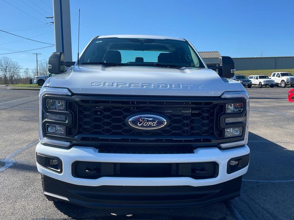 new 2025 Ford F-350 car, priced at $58,995
