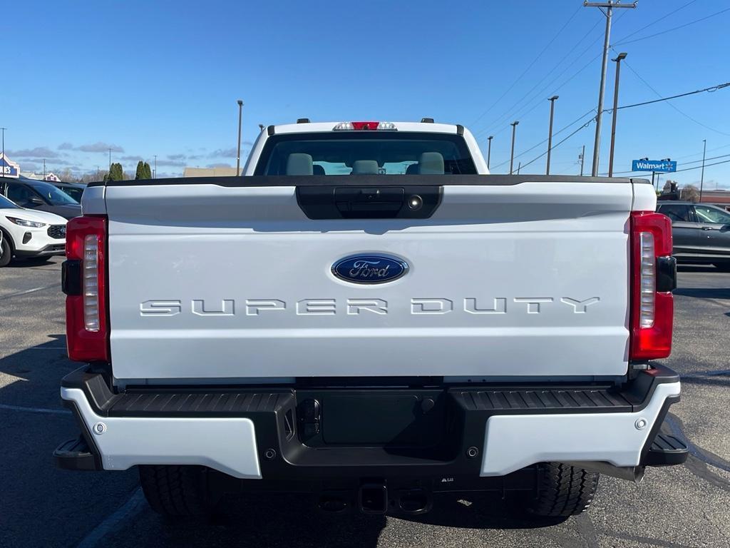 new 2025 Ford F-350 car, priced at $58,995