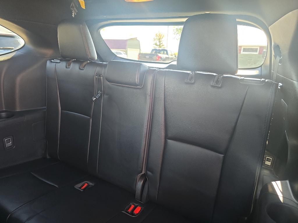 used 2021 Toyota Highlander car, priced at $26,995