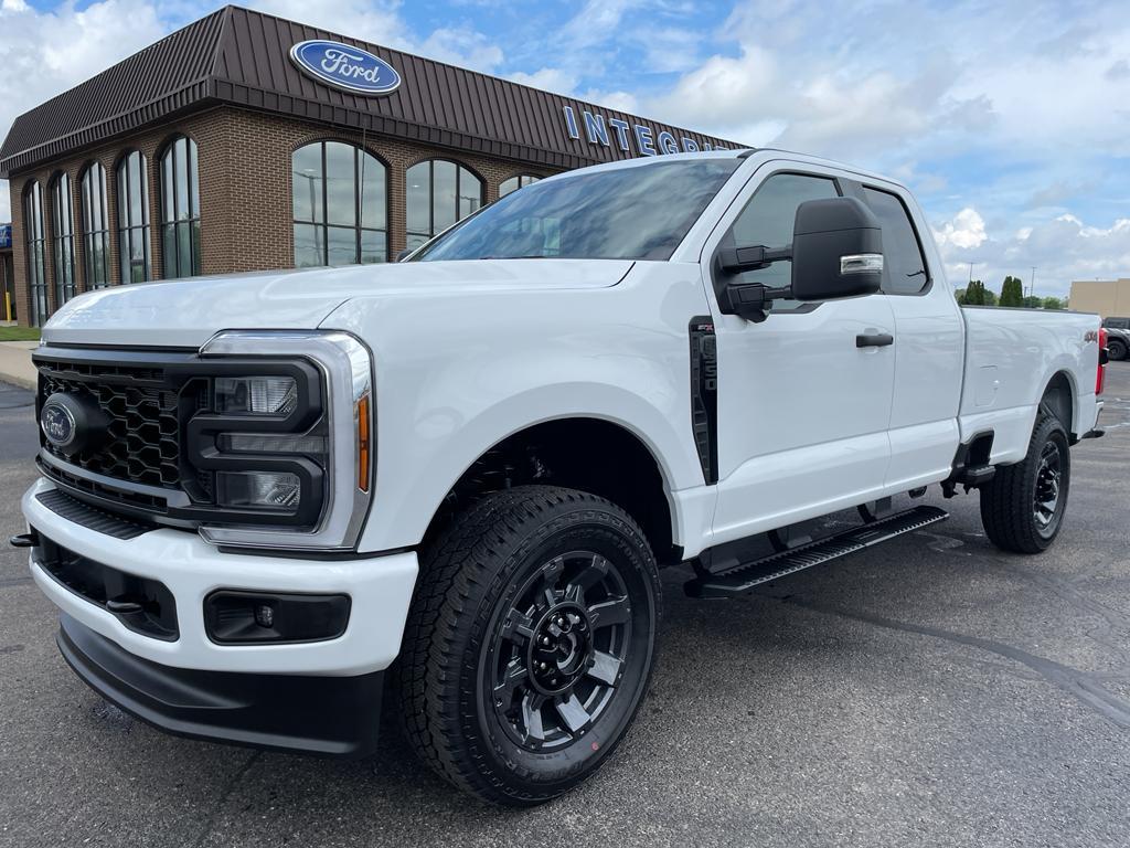new 2025 Ford F-350 car, priced at $58,995