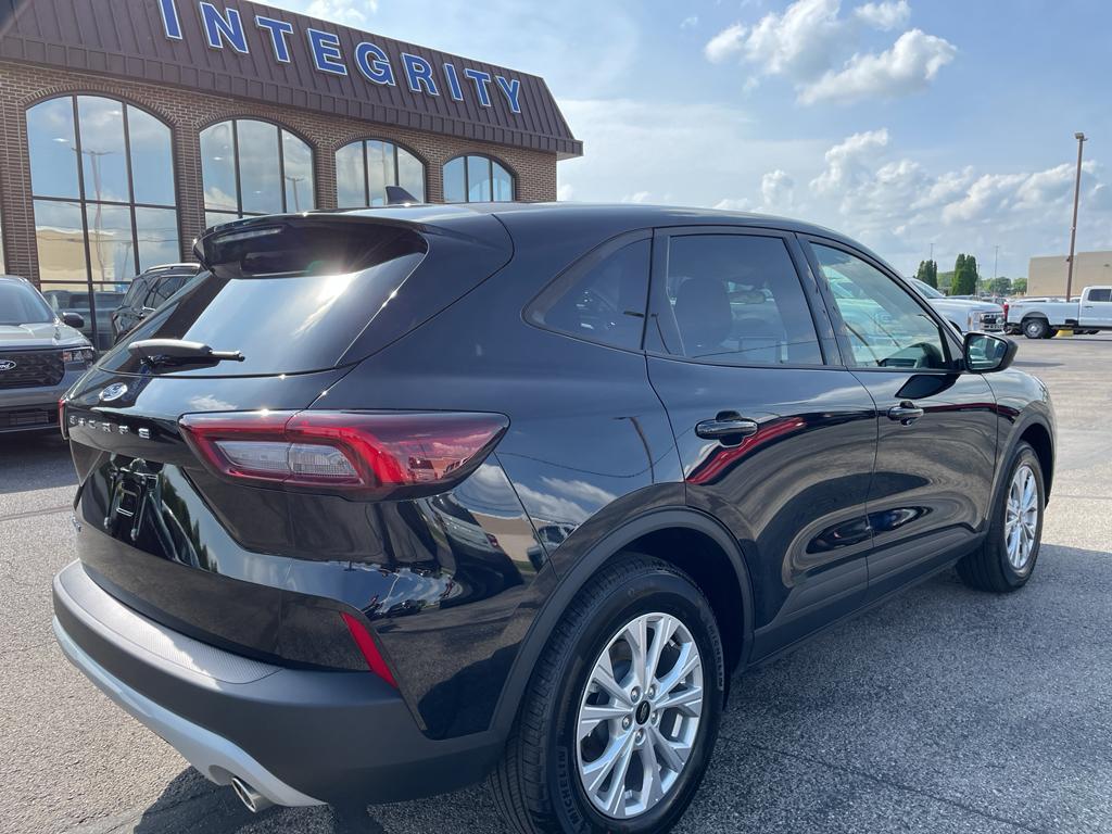 new 2025 Ford Escape car, priced at $30,018
