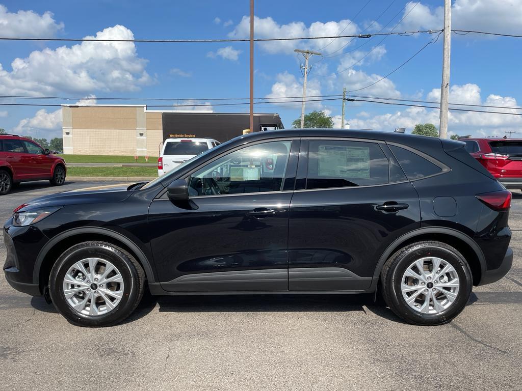 new 2025 Ford Escape car, priced at $30,018