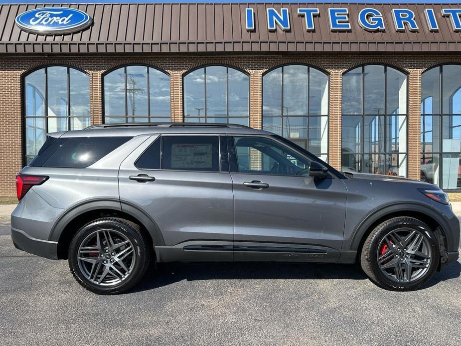 new 2025 Ford Explorer car, priced at $59,995