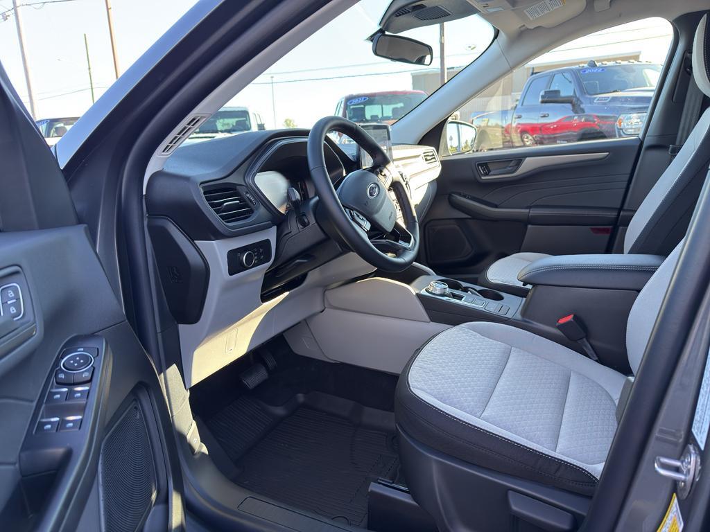 new 2025 Ford Escape car, priced at $31,995