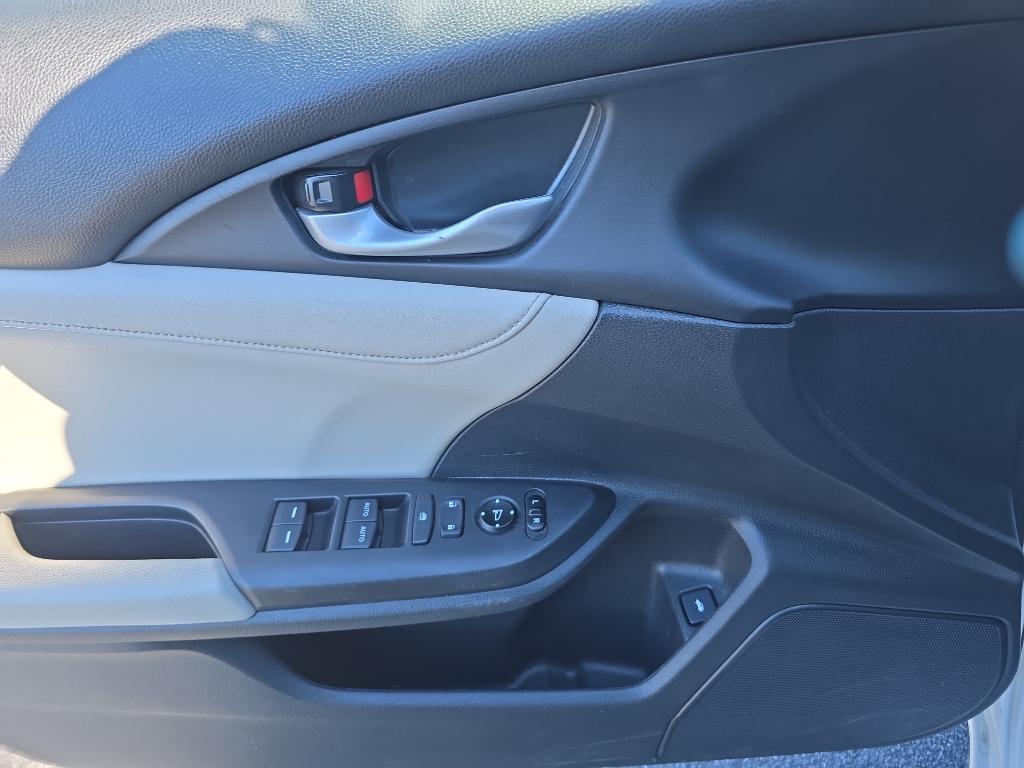 used 2021 Honda Insight car, priced at $19,995