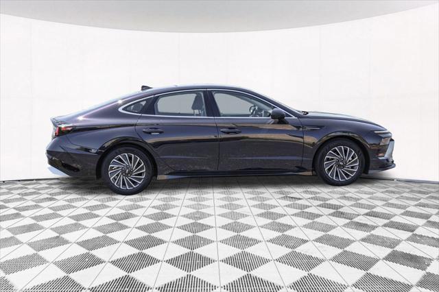 used 2024 Hyundai Sonata Hybrid car, priced at $32,553