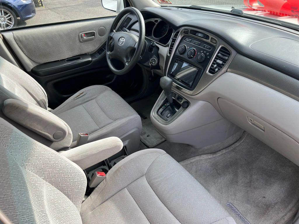 used 2001 Toyota Highlander car, priced at $1,997