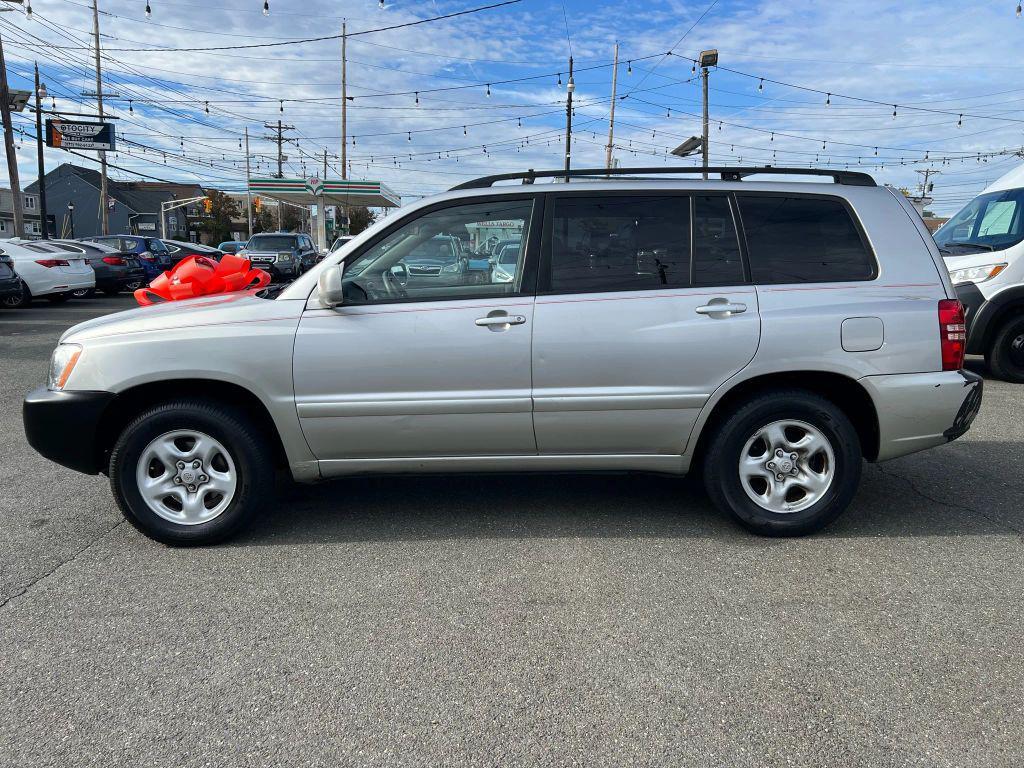 used 2001 Toyota Highlander car, priced at $1,997