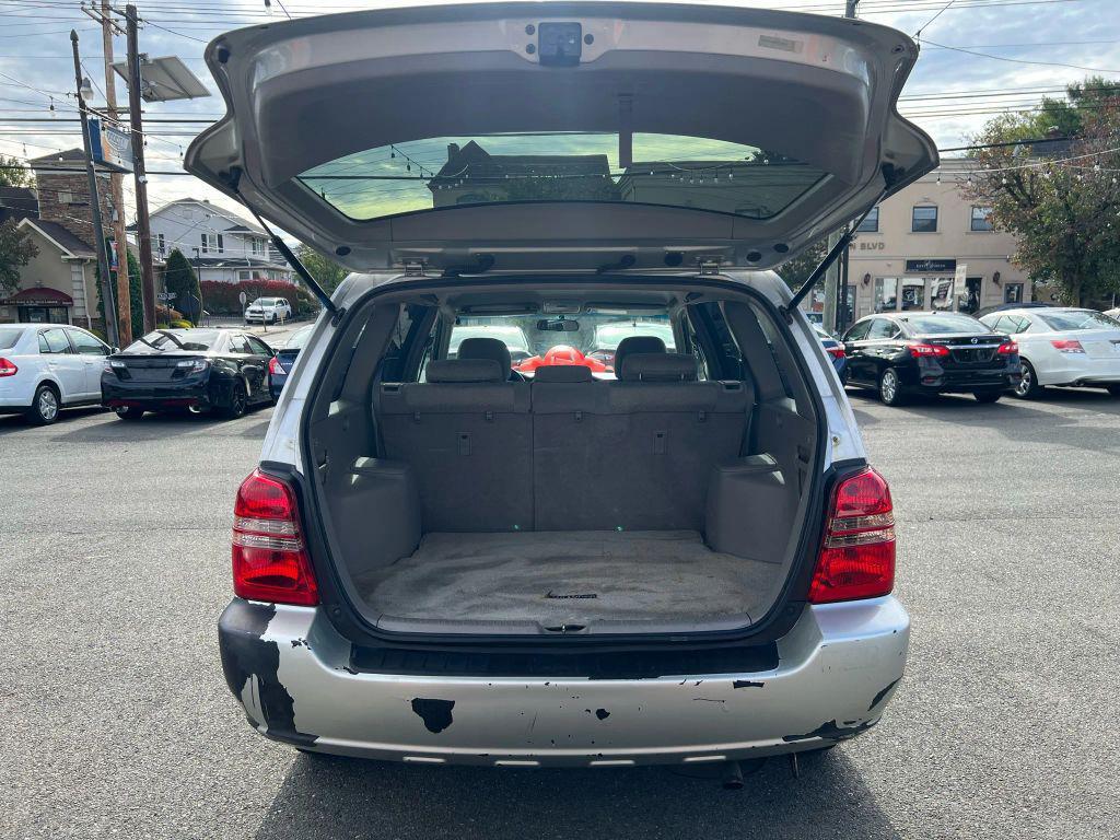 used 2001 Toyota Highlander car, priced at $1,997
