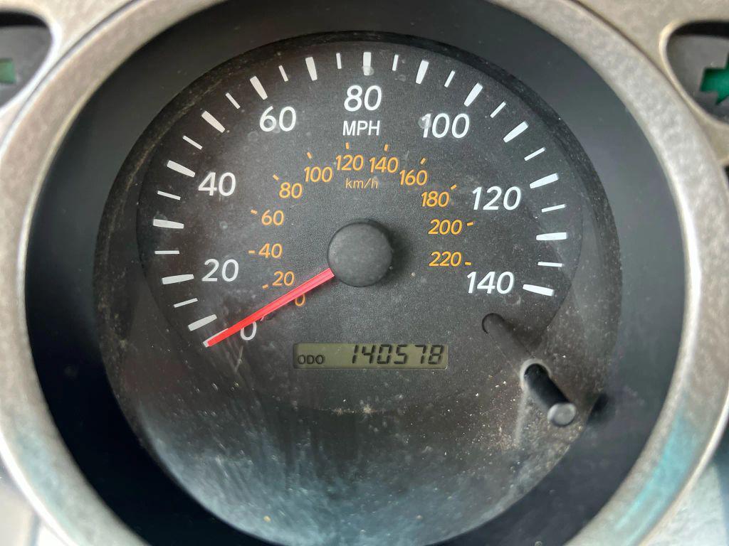 used 2001 Toyota Highlander car, priced at $1,997