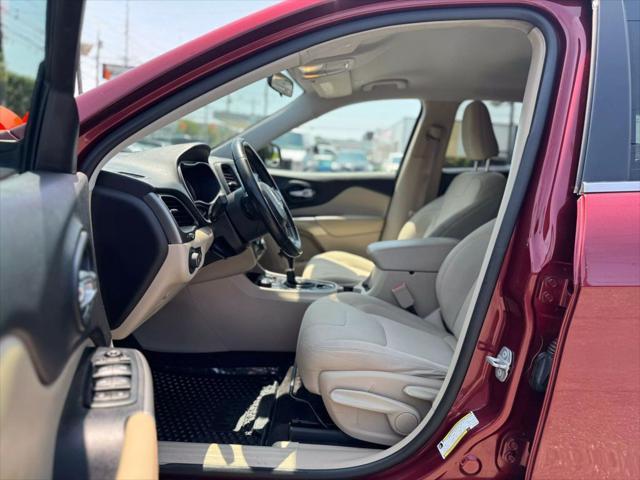 used 2019 Jeep Cherokee car, priced at $10,997
