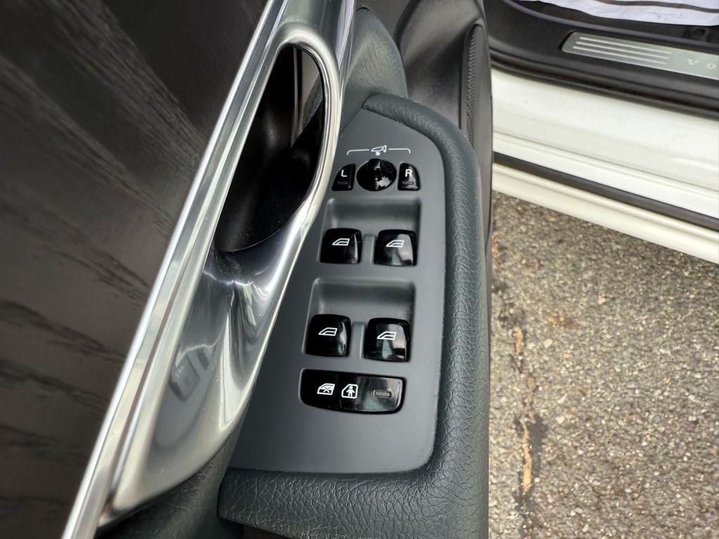 used 2020 Volvo XC90 car, priced at $21,990