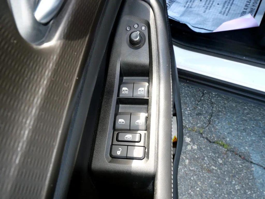 used 2023 Jeep Grand Cherokee car, priced at $23,990