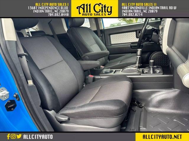 used 2007 Toyota FJ Cruiser car, priced at $16,998