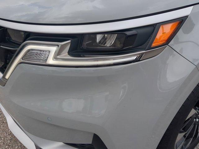 used 2024 Kia Carnival car, priced at $37,400