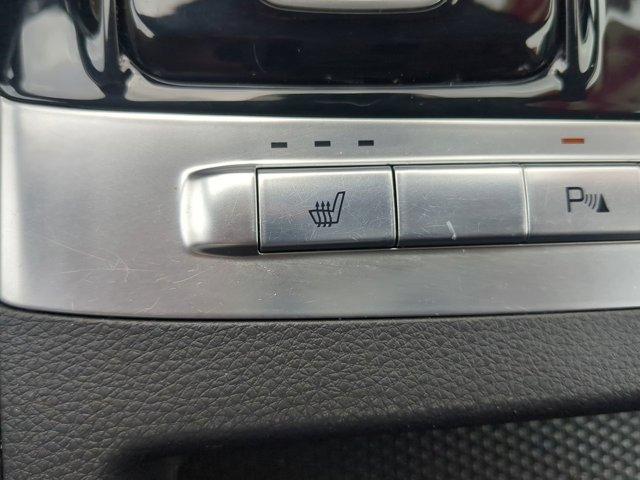 used 2024 Kia Carnival car, priced at $37,400