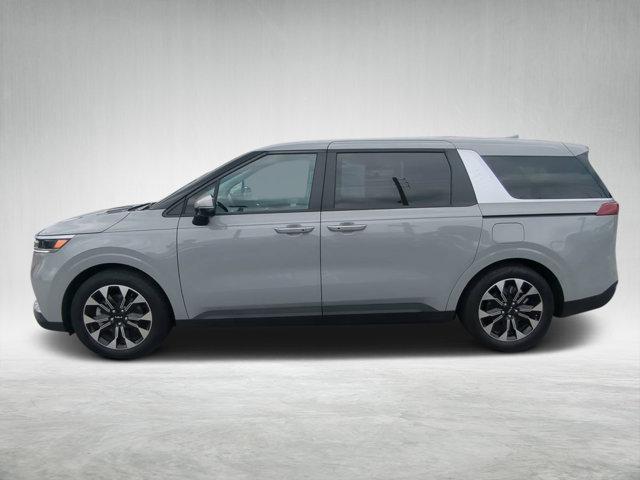 used 2024 Kia Carnival car, priced at $37,400