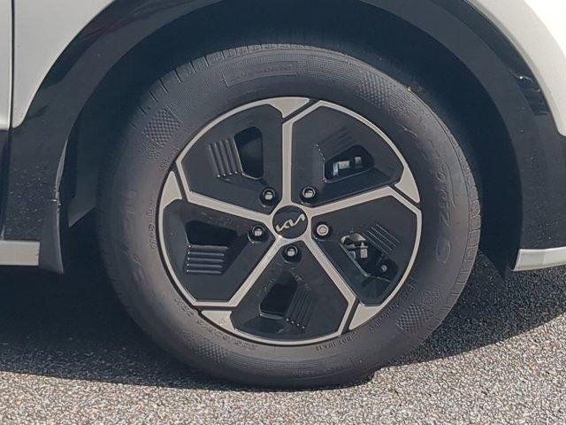 new 2025 Kia Niro car, priced at $33,521