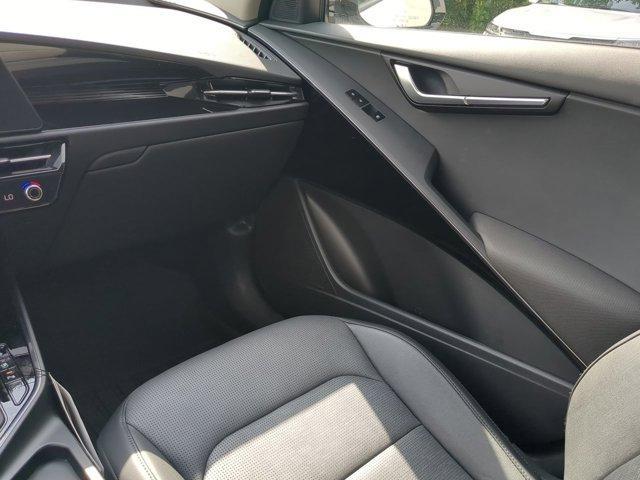new 2025 Kia Niro car, priced at $33,521