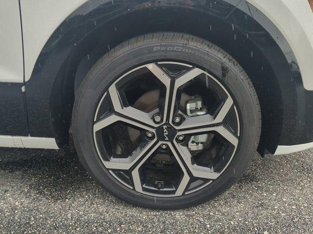 new 2025 Kia Niro car, priced at $32,333