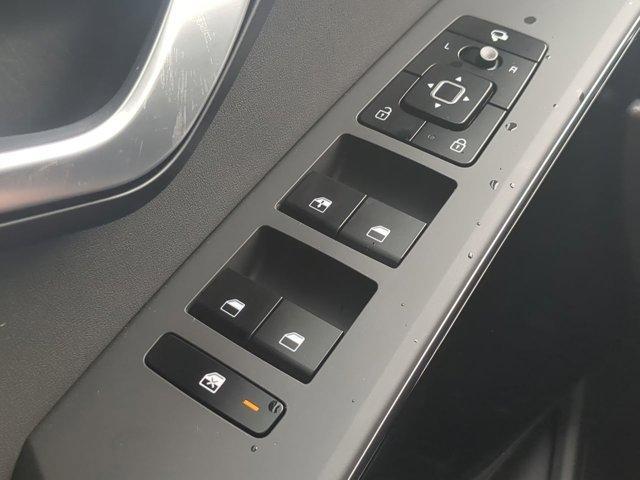 new 2025 Kia Niro car, priced at $32,333