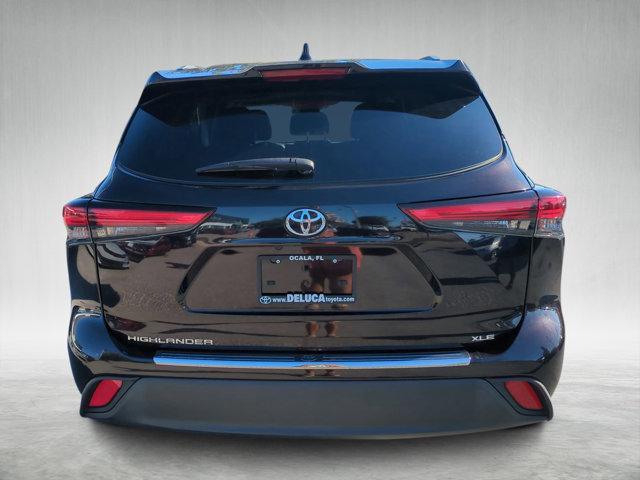 used 2022 Toyota Highlander car, priced at $29,900