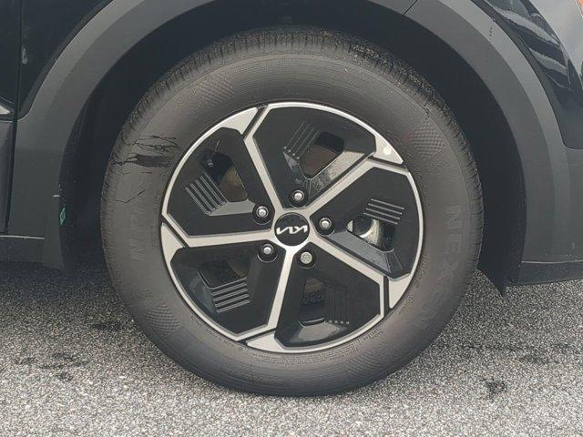 new 2025 Kia Niro car, priced at $30,167