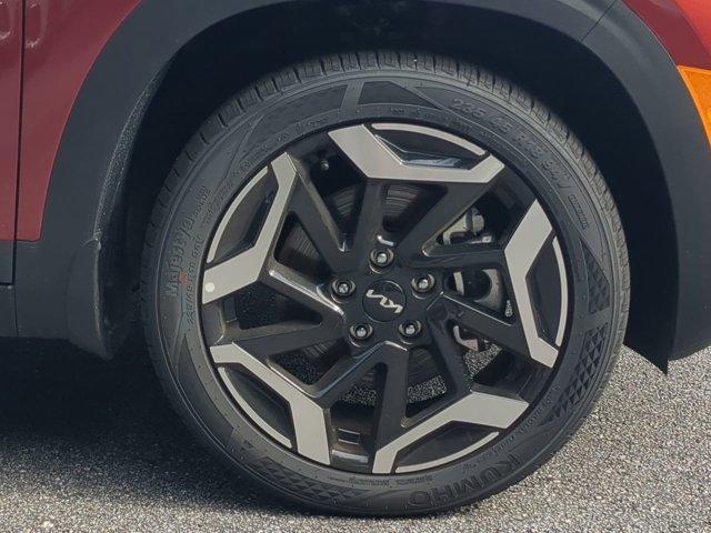 new 2025 Kia Seltos car, priced at $32,723