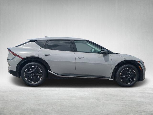 new 2025 Kia EV6 car, priced at $51,175