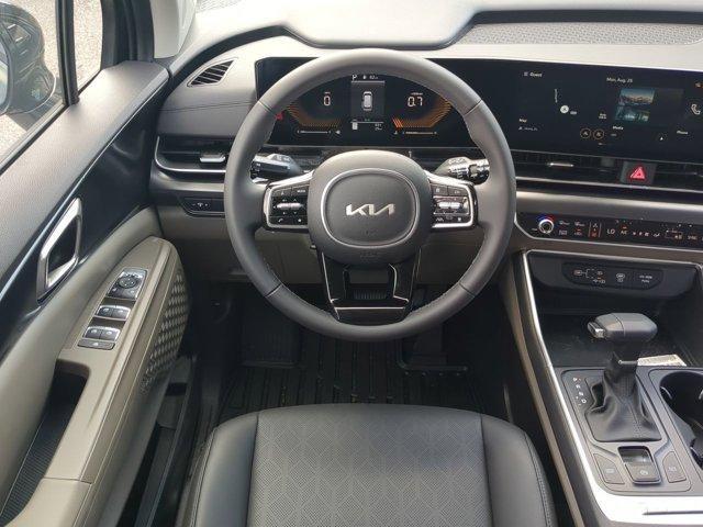 new 2025 Kia Carnival car, priced at $39,420