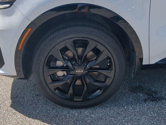 used 2023 Kia Sorento car, priced at $32,300