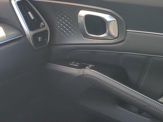 used 2023 Kia Sorento car, priced at $32,300